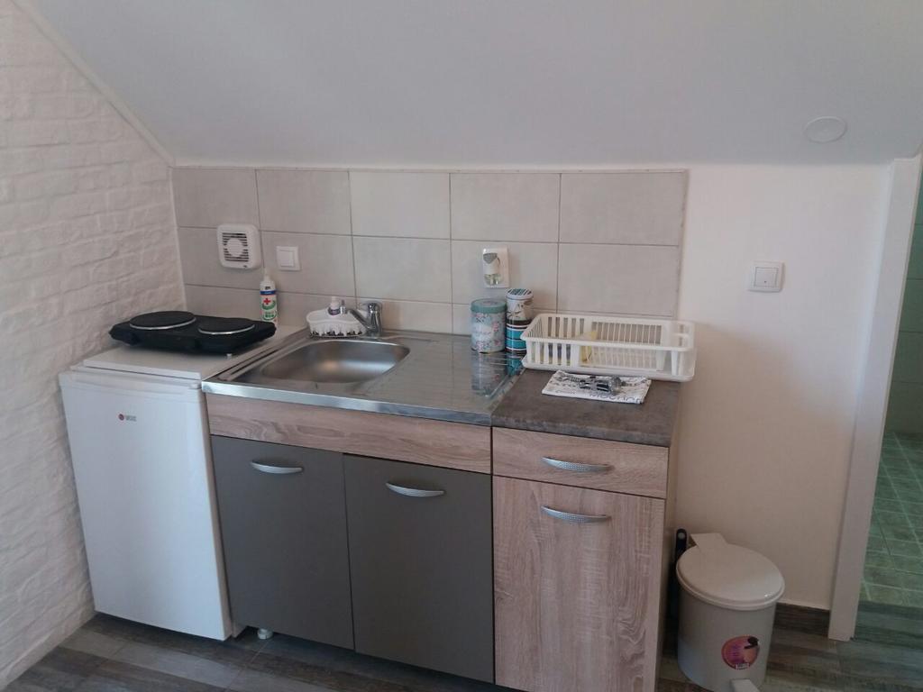 Apartments Idila بيلا تسركفا المظهر الخارجي الصورة