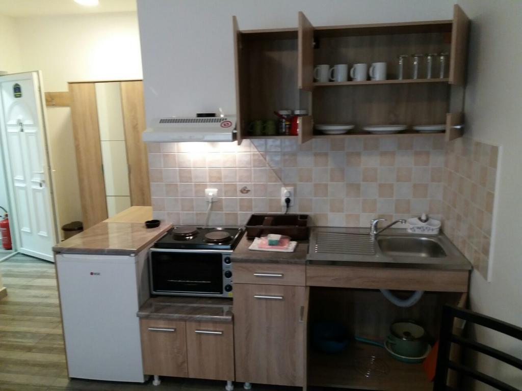 Apartments Idila بيلا تسركفا المظهر الخارجي الصورة